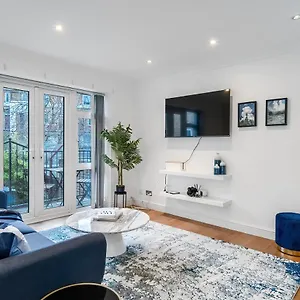 Chic 3 Bed Near Bridge With Balcony London